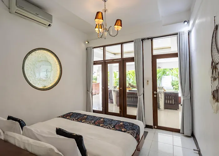 3 Bedroom In D' Centre Seminyak (Bali)
