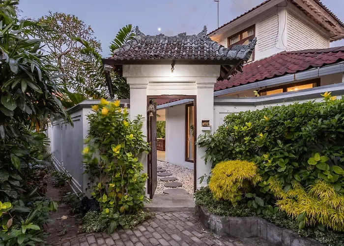 3 Bedroom In D' Centre Villa